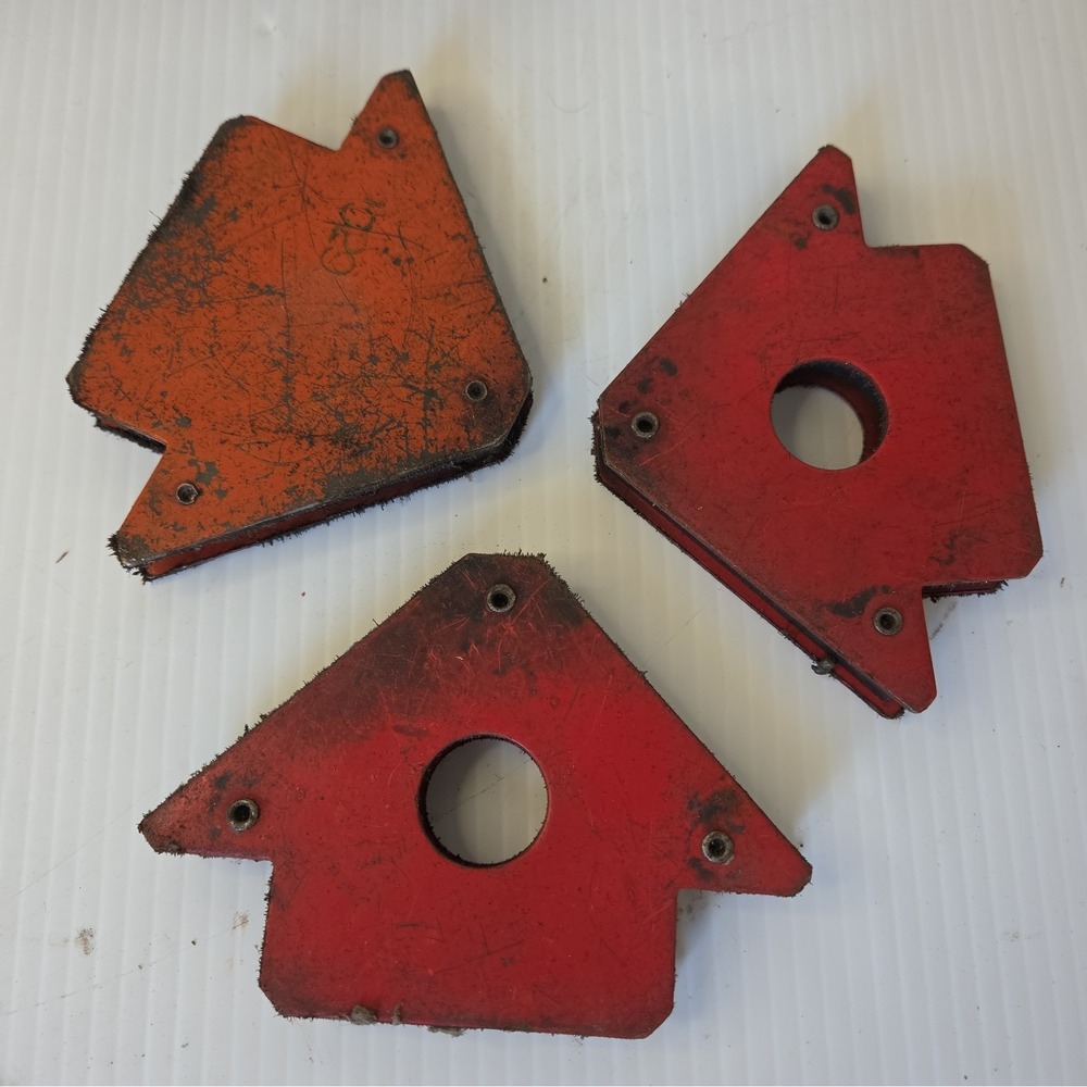 Arrow Large Welding Magnet 90 Degree Angle Magnet for Metal Work Lot Of 3